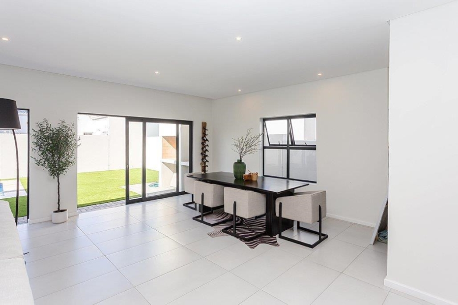 3 Bedroom Property for Sale in Sandown Western Cape